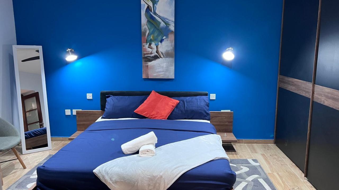 Flat In Валета Екстериор снимка